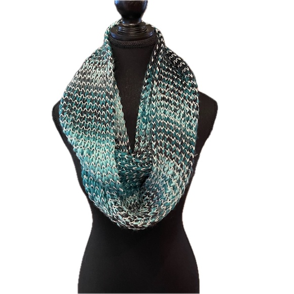 2 scarfs for you!!!! - Picture 5 of 5